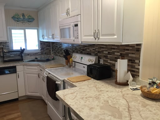 Mobile Home Kitchen in Largo